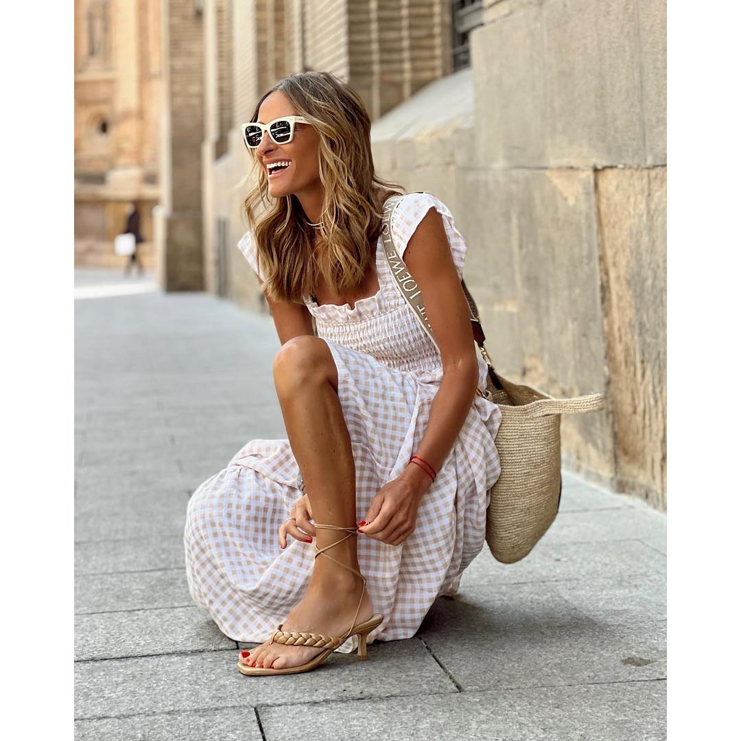 Thea | Gesmoktes Maxi Kleid Mit Flatterärmeln