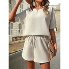 Chloe | Damen Zweiteiliges Set Mit Lockerem Oberteil Und Shorts Mit Kordelzug