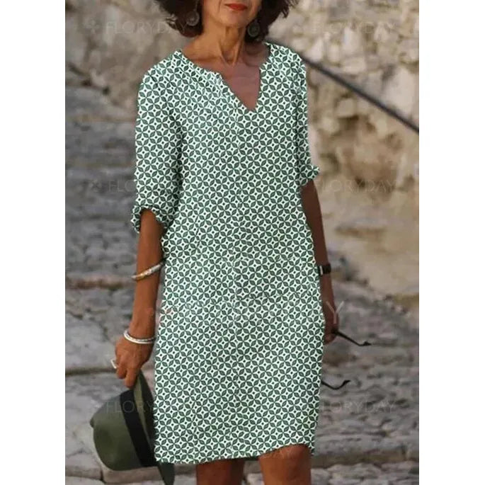 Colette | Damen Mini Kleid Mit Geteiltem Ausschnitt Und Dreiviertelärmeln