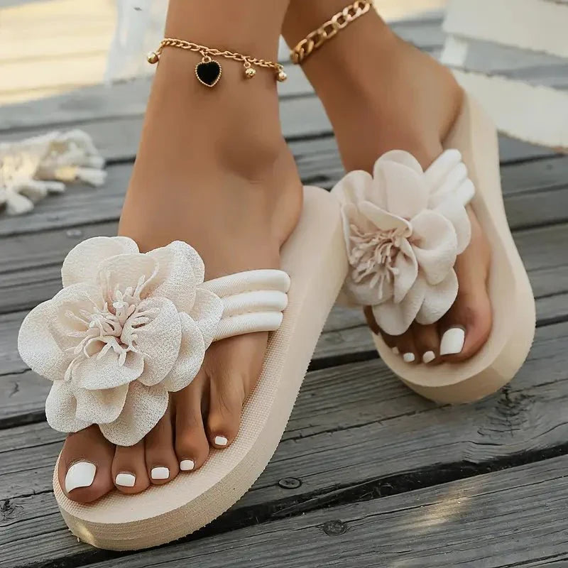 Nova | Damen Plateau Sandalen Mit Blumenriemen