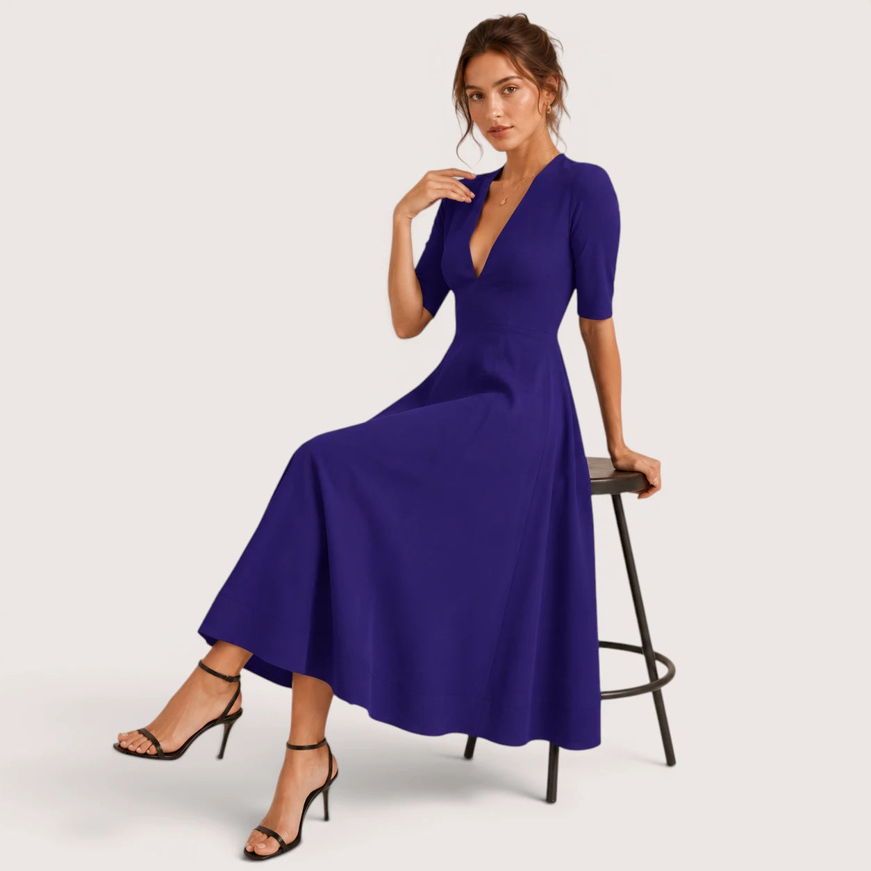 Ivanna | Damen V-Ausschnitt Midikleid Mit A-Linien Silhouette