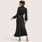 Audrey | Damen Satin Maxikleid Mit Hohem Kragen Und Langarm