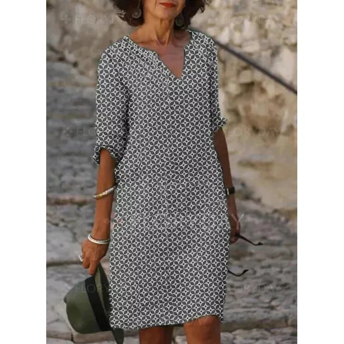 Colette | Damen Mini Kleid Mit Geteiltem Ausschnitt Und Dreiviertelärmeln
