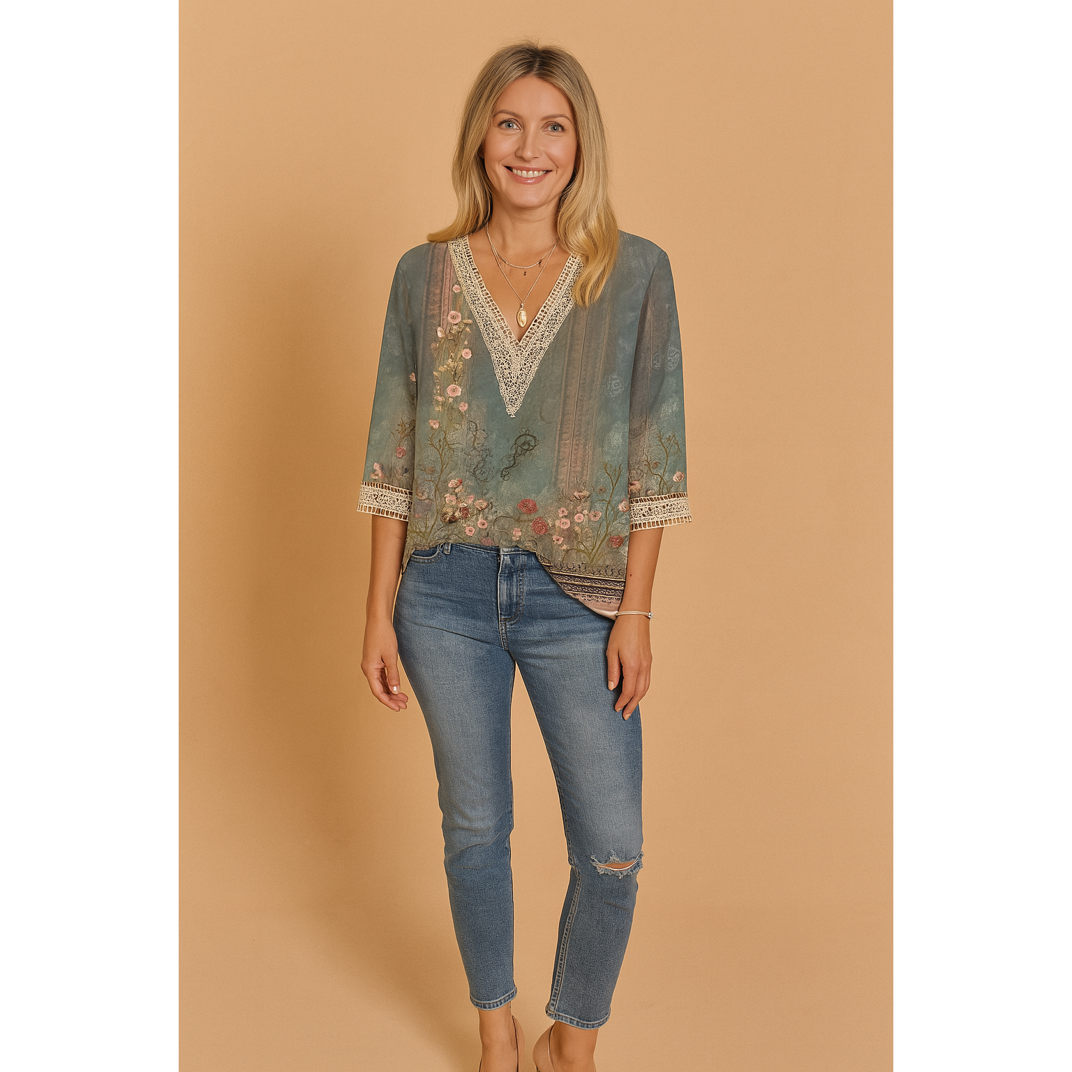 Selena | Damen Bluse Mit V-Ausschnitt Und Dezenter Musterung